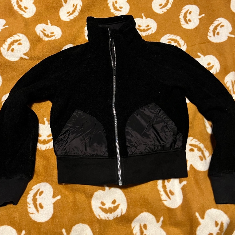 Lululemon: Vintage.